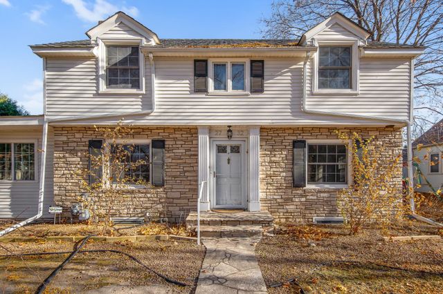 2732 Zenith Avenue N, Robbinsdale, MN 55422