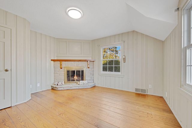 2732 Zenith Avenue N, Robbinsdale, MN 55422