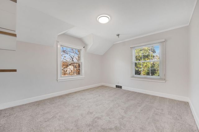 2732 Zenith Avenue N, Robbinsdale, MN 55422