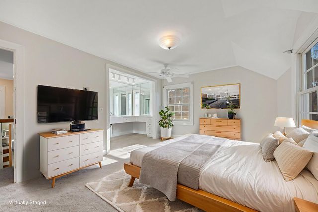 2732 Zenith Avenue N, Robbinsdale, MN 55422