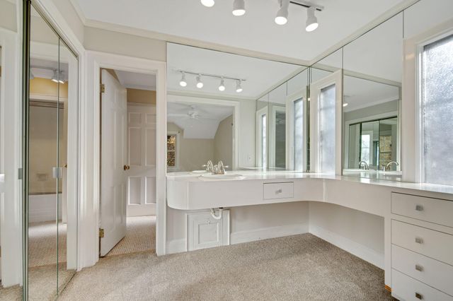 2732 Zenith Avenue N, Robbinsdale, MN 55422