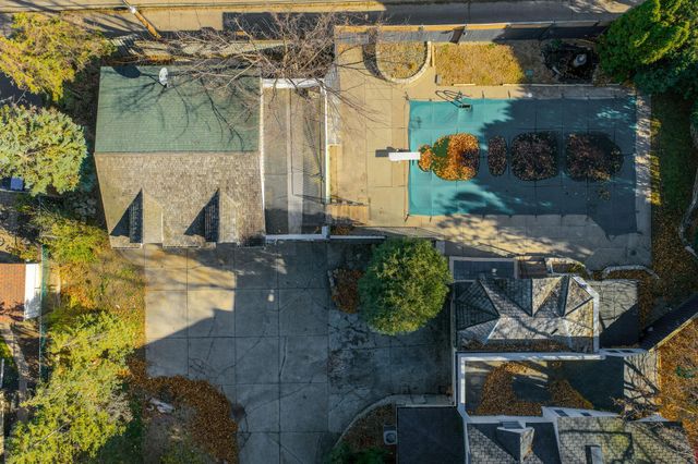 2732 Zenith Avenue N, Robbinsdale, MN 55422