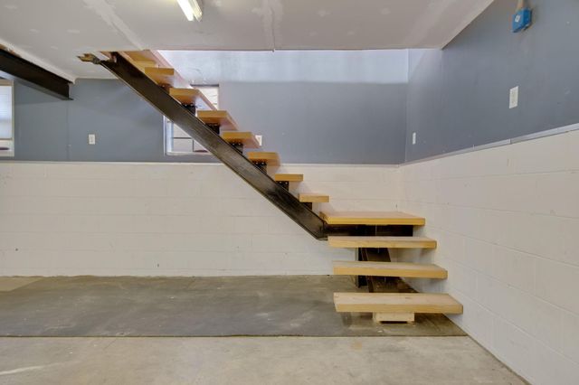 2732 Zenith Avenue N, Robbinsdale, MN 55422