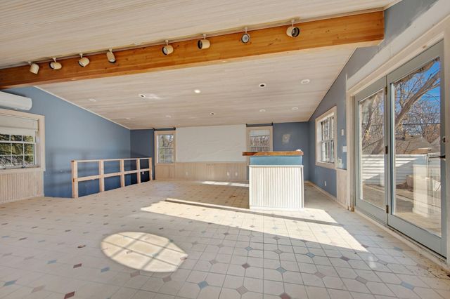 2732 Zenith Avenue N, Robbinsdale, MN 55422