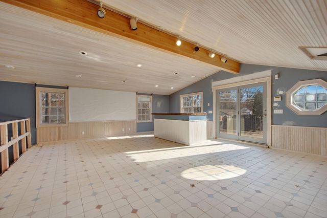 2732 Zenith Avenue N, Robbinsdale, MN 55422