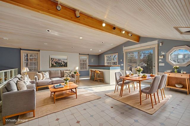 2732 Zenith Avenue N, Robbinsdale, MN 55422