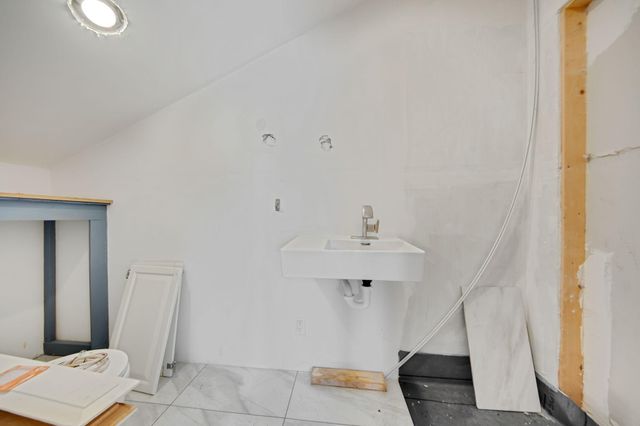 2732 Zenith Avenue N, Robbinsdale, MN 55422