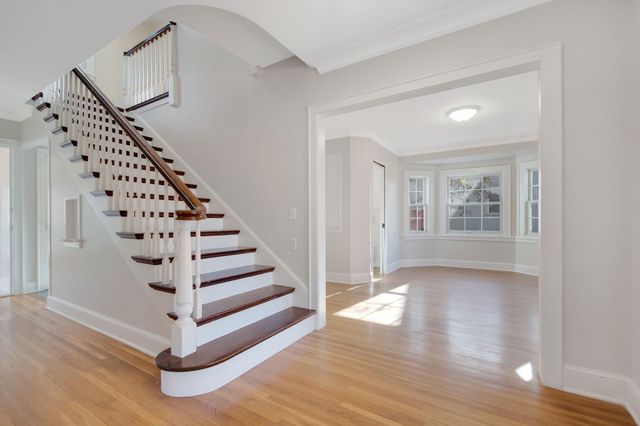 2732 Zenith Avenue N, Robbinsdale, MN 55422