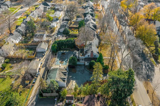 2732 Zenith Avenue N, Robbinsdale, MN 55422