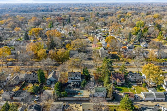 2732 Zenith Avenue N, Robbinsdale, MN 55422