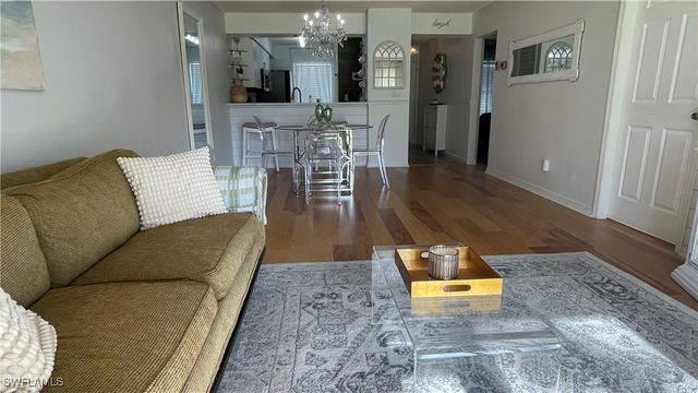 267 Quail Forest BLVD 111, Naples, FL 34105