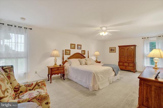 985 DETWILER DR, York, PA 17404