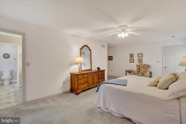 985 DETWILER DR, York, PA 17404