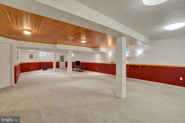 985 DETWILER DR, York, PA 17404
