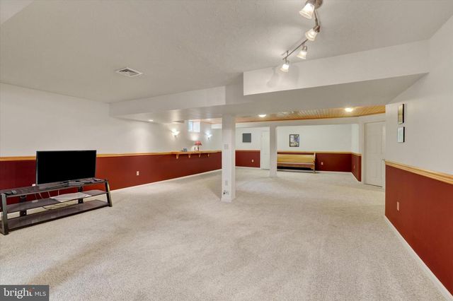 985 DETWILER DR, York, PA 17404