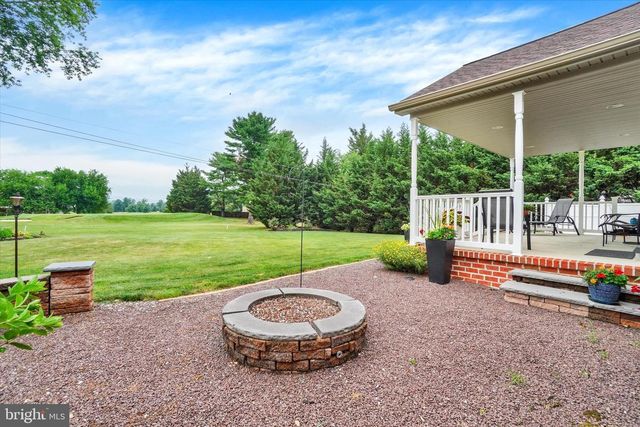985 DETWILER DR, York, PA 17404