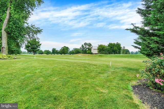985 DETWILER DR, York, PA 17404
