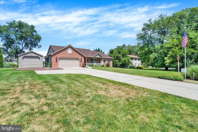 985 DETWILER DR, York, PA 17404