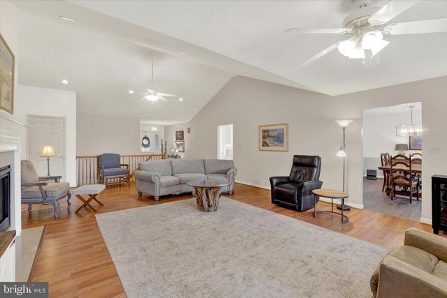 985 DETWILER DR, York, PA 17404
