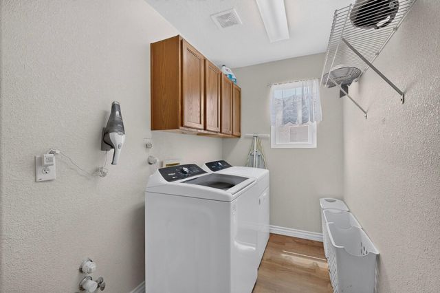 6316 Calle Tesoro NW, Albuquerque, NM 87114