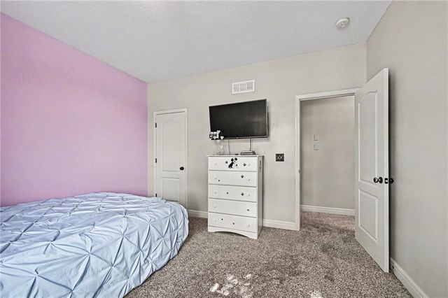 704 Crestridge Drive, Kearney, MO 64060