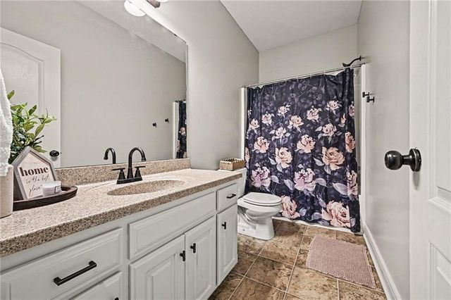 704 Crestridge Drive, Kearney, MO 64060