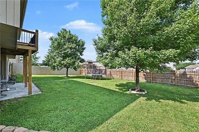704 Crestridge Drive, Kearney, MO 64060