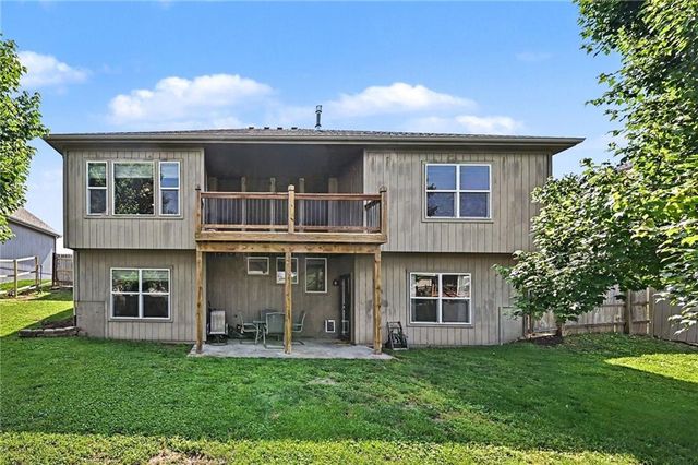 704 Crestridge Drive, Kearney, MO 64060