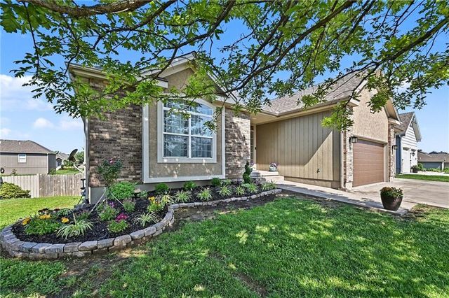 704 Crestridge Drive, Kearney, MO 64060