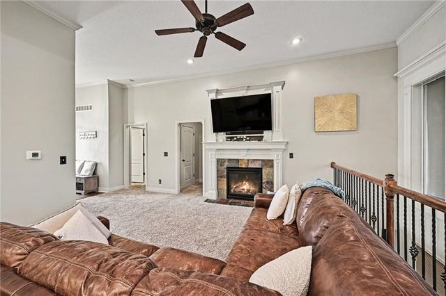 704 Crestridge Drive, Kearney, MO 64060