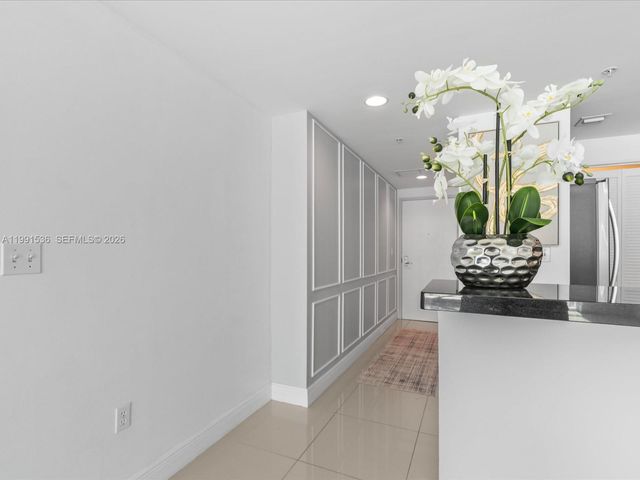 244 Biscayne Blvd 1605, Miami, FL 33132