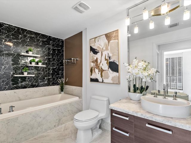 244 Biscayne Blvd 1605, Miami, FL 33132