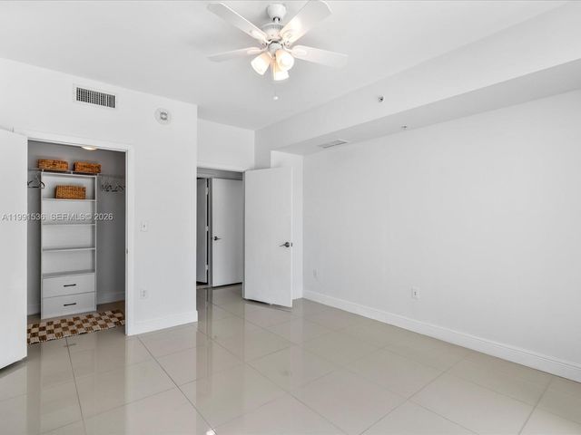244 Biscayne Blvd 1605, Miami, FL 33132
