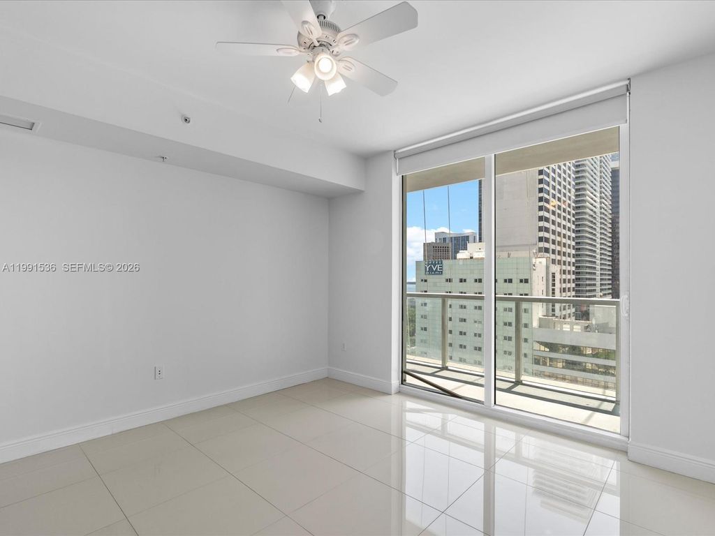 Image 19 of property listing at 244 Biscayne Blvd 1605, Miami, FL 33132