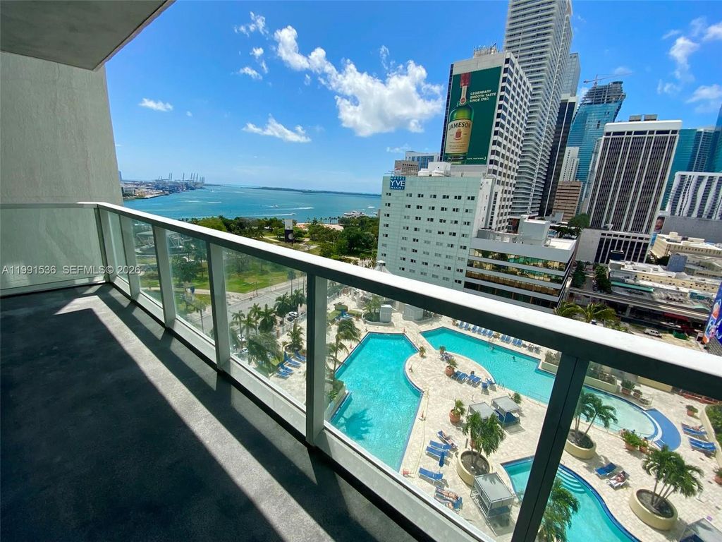 Image 29 of property listing at 244 Biscayne Blvd 1605, Miami, FL 33132