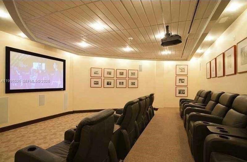 Image 44 of property listing at 244 Biscayne Blvd 1605, Miami, FL 33132