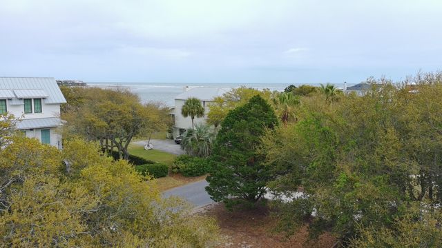 3121 Middle Street, Sullivans Island, SC 29482