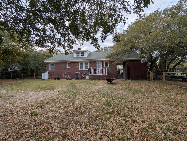 3121 Middle Street, Sullivans Island, SC 29482