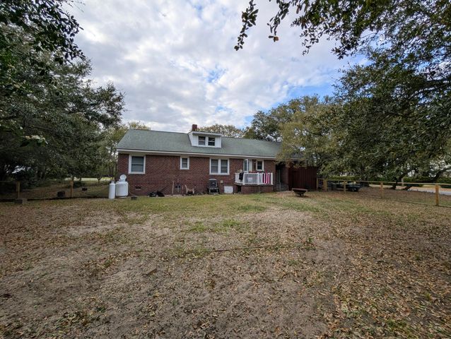 3121 Middle Street, Sullivans Island, SC 29482