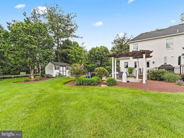 302 MALLARD LN, Langhorne, PA 19047