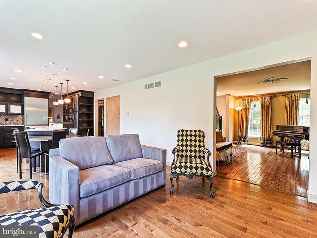 302 MALLARD LN, Langhorne, PA 19047