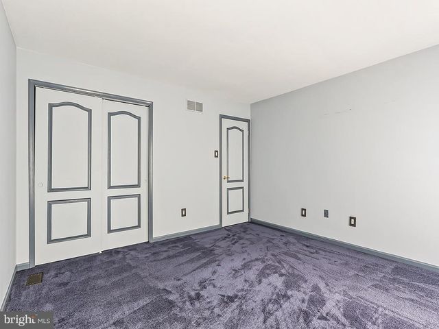 302 MALLARD LN, Langhorne, PA 19047