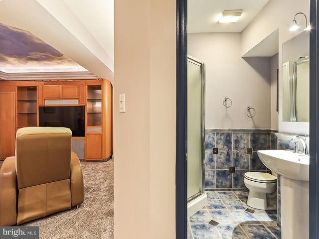 302 MALLARD LN, Langhorne, PA 19047