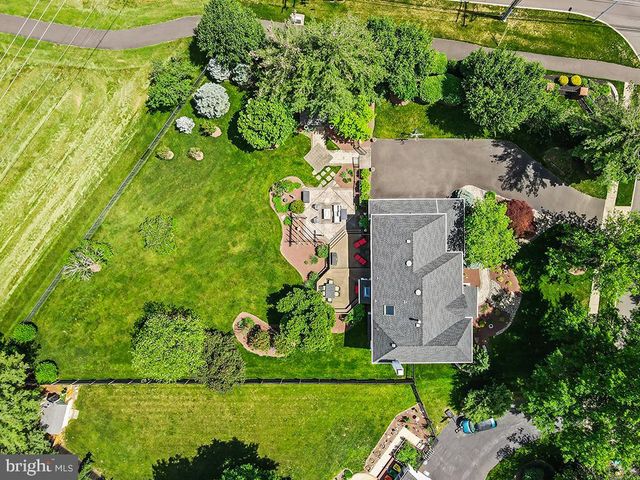 302 MALLARD LN, Langhorne, PA 19047