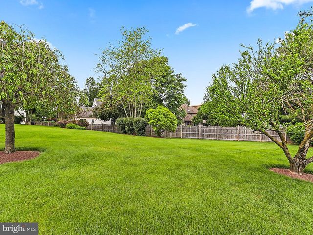 302 MALLARD LN, Langhorne, PA 19047