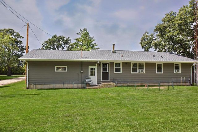 7637 128th AVENUE, Bristol, WI 53104