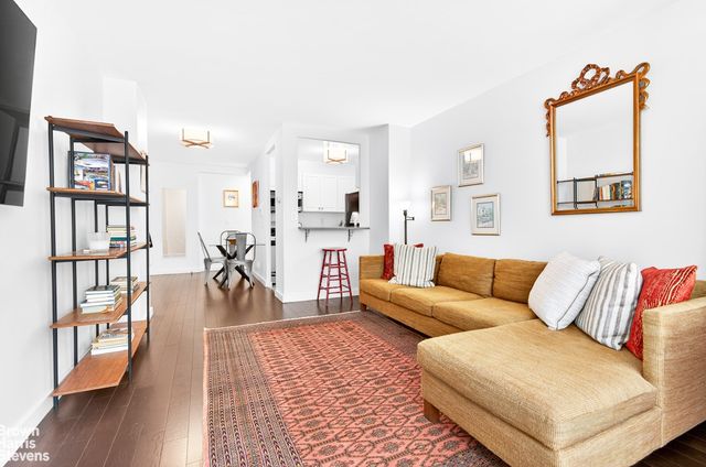 520 E 72nd St Apt 3G, New York City, NY 10021