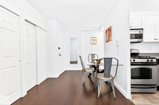 520 E 72nd St Apt 3G, New York City, NY 10021