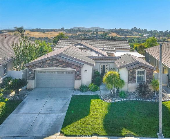 381 Mesa Verde, Beaumont, CA 92223