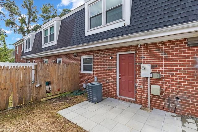360 Susan Constant DR, Newport News, VA 23608